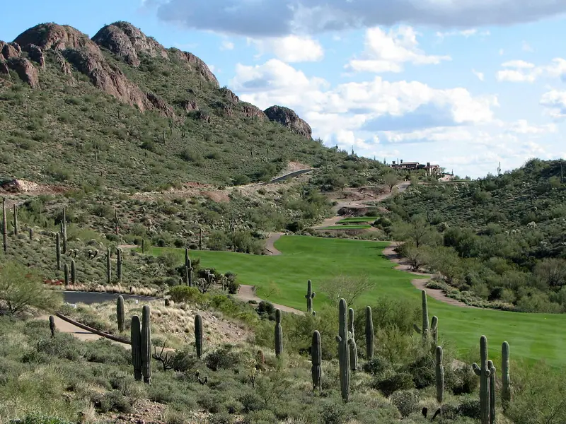 Gold Canyon Golf Club, Dinosaur Mountain course, hole 4, Gold Canyon, Arizona